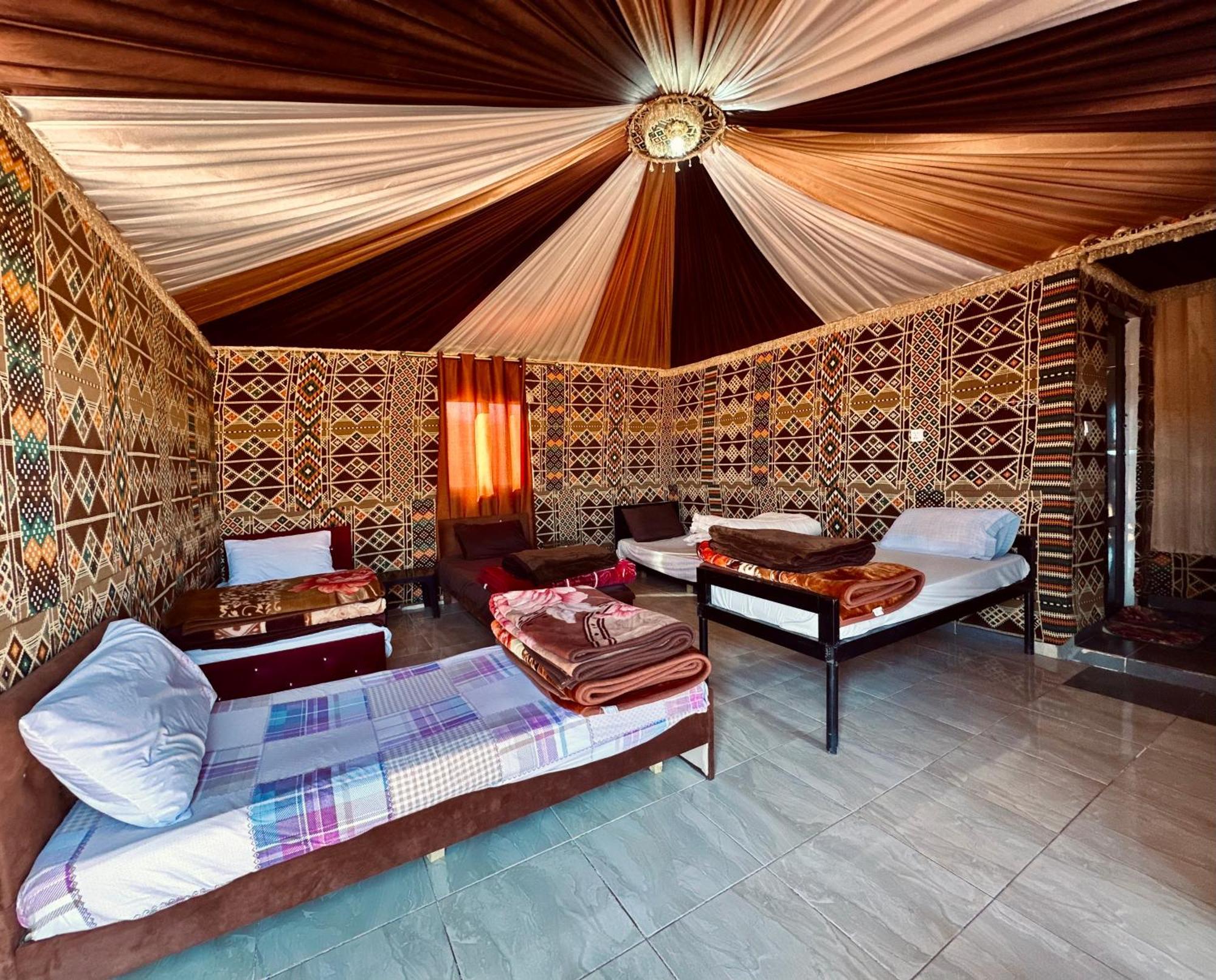 Salameh'S Bedouin Camp Hotel Вади Рум Екстериор снимка