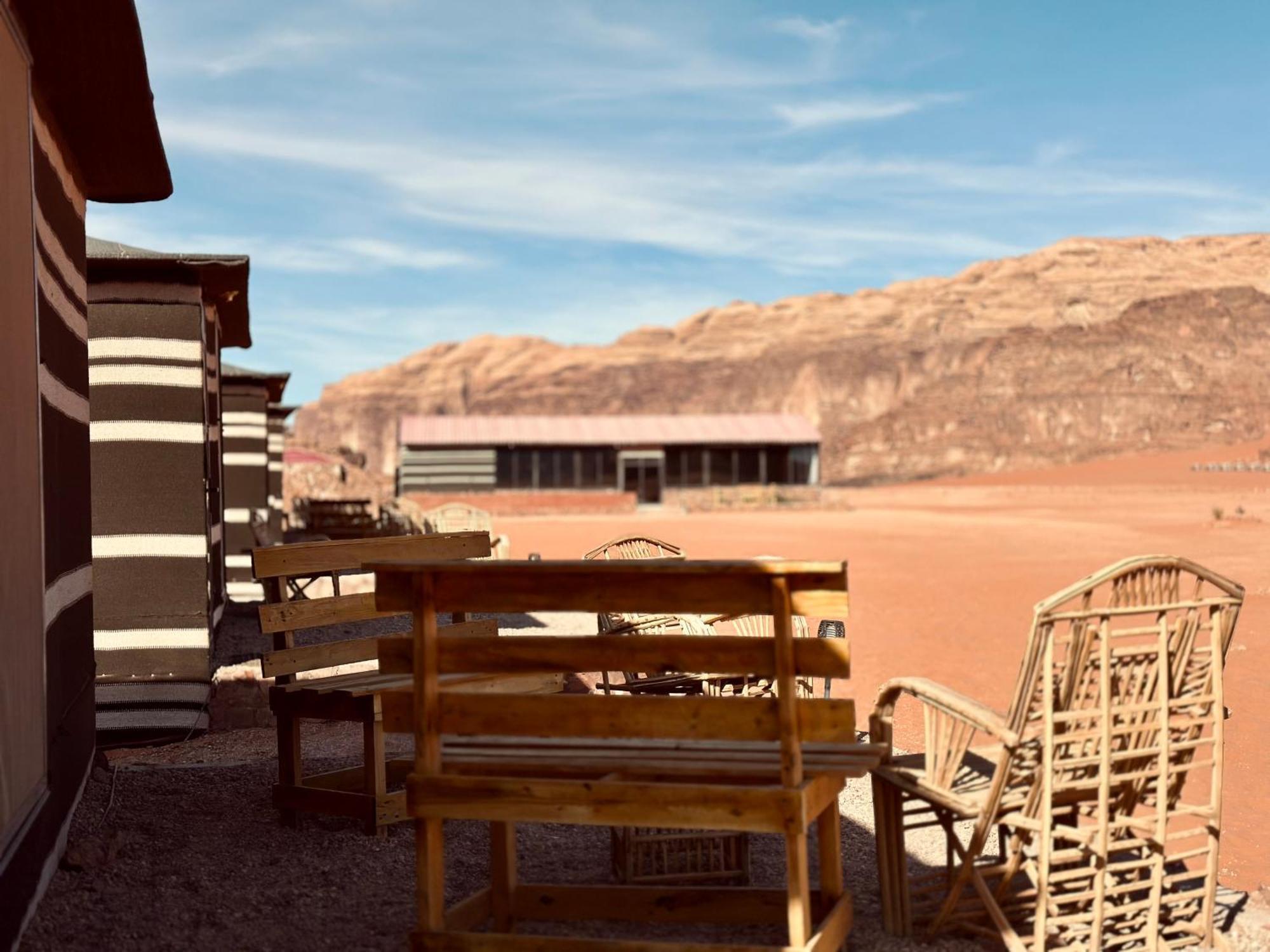 Salameh'S Bedouin Camp Hotel Вади Рум Екстериор снимка