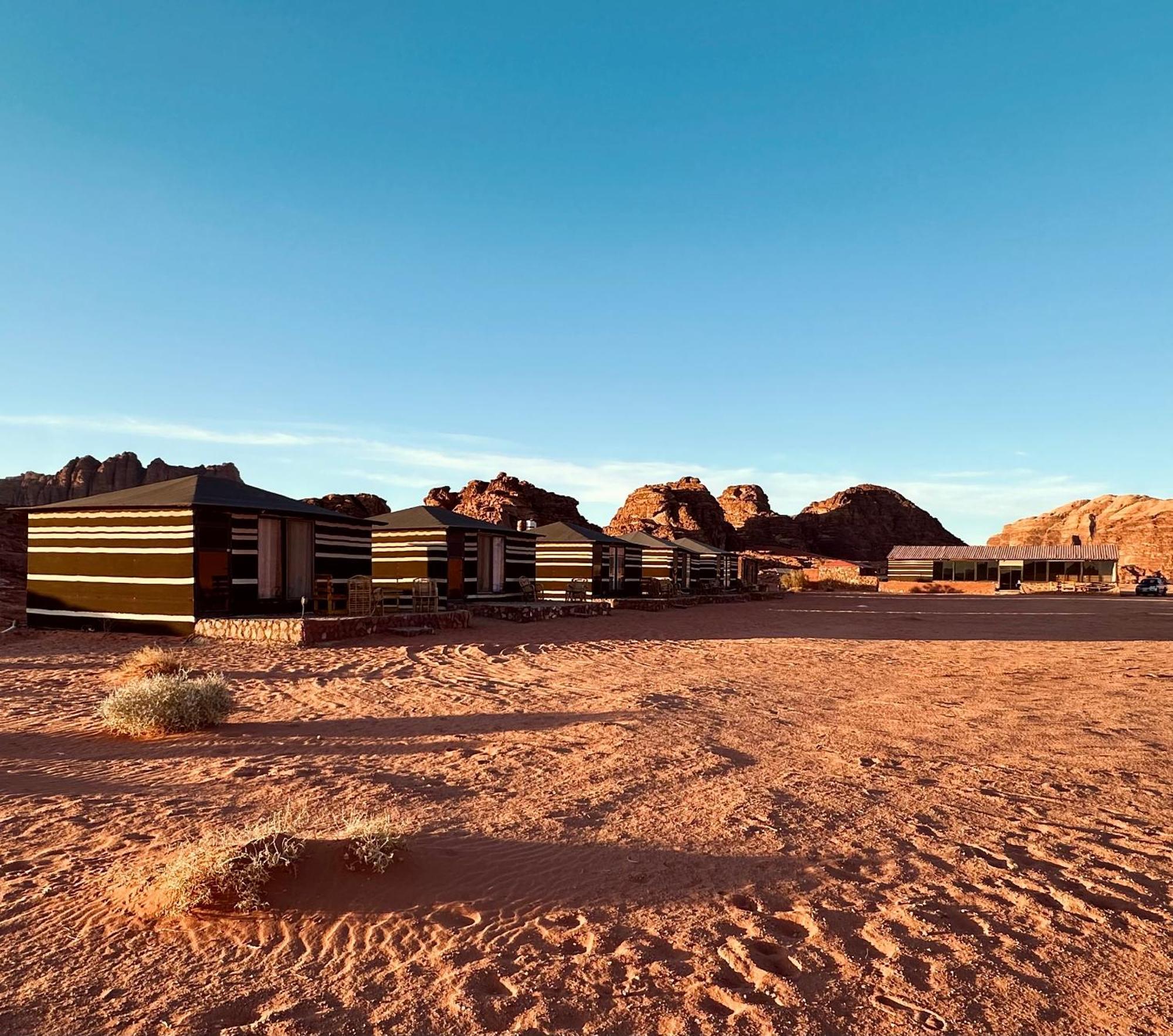 Salameh'S Bedouin Camp Hotel Вади Рум Екстериор снимка